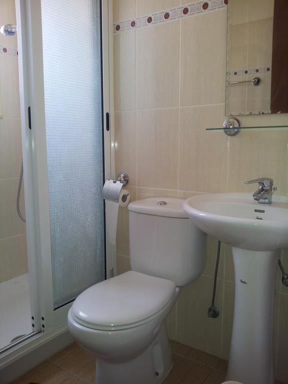 Lazaros Pissouri Apartments Phòng bức ảnh